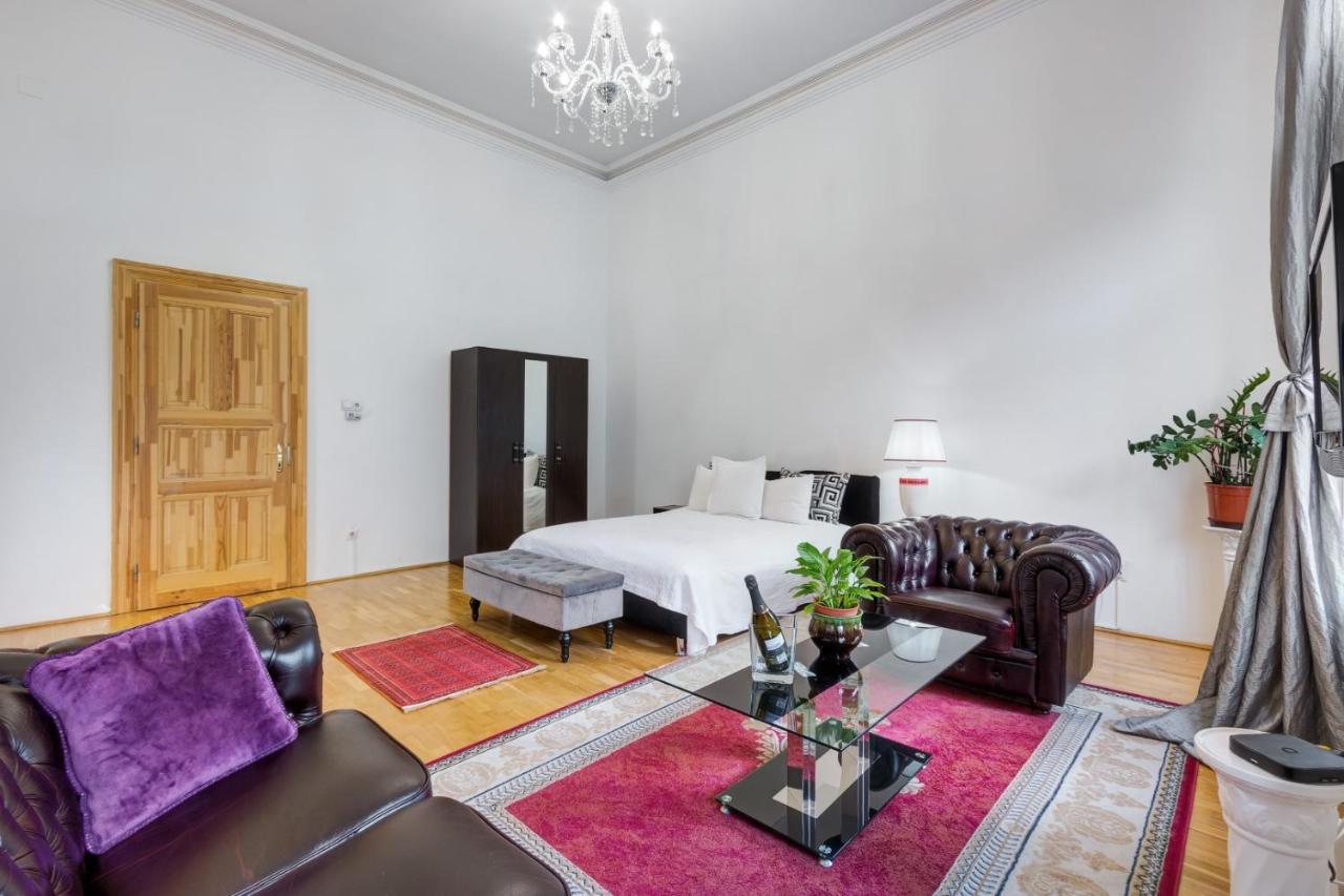 Royale Apartment Budapest Bagian luar foto